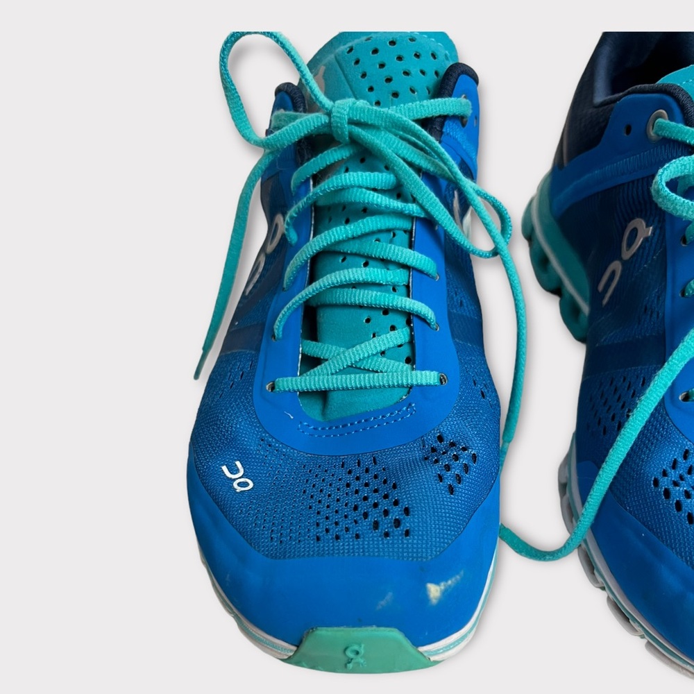 On Cloud On Running Cloudace Running Shoes Sneakers Malibu Curaçao Size 7.5 - Picture 4 of 10